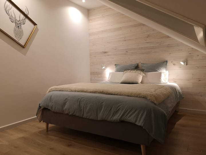 Spálňa s manželskou posteľou 160 x 200