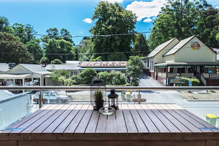 Olinda Village: Modern Two Bedroom Apartment B2