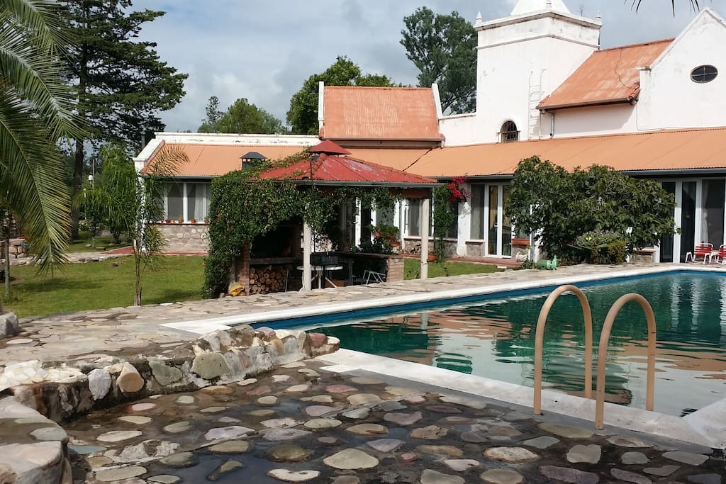 La piscine et "El Asador" donnent sur la galerie du Remanso