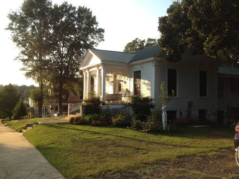 The Cedars 1863 Guesthouse