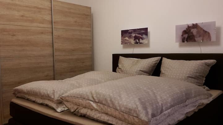 Dormitorio 2 con somier, rústico acogedor y moderno