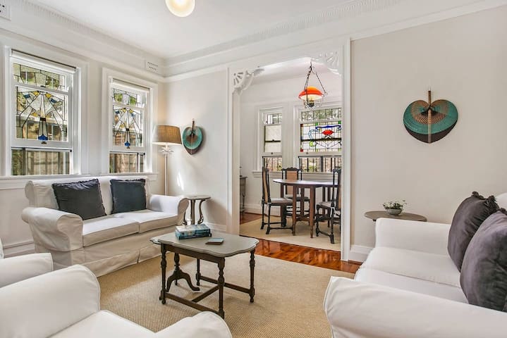 Beautiful Art Deco 2Bed Apt East Hill Manly Beach