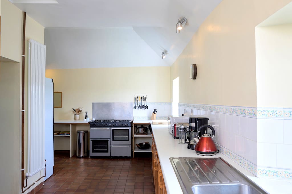 Shared guest kitchen