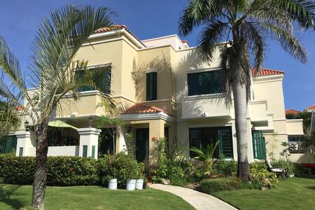 On the Beach -Penthouse Queenroom- Rooftop Patio