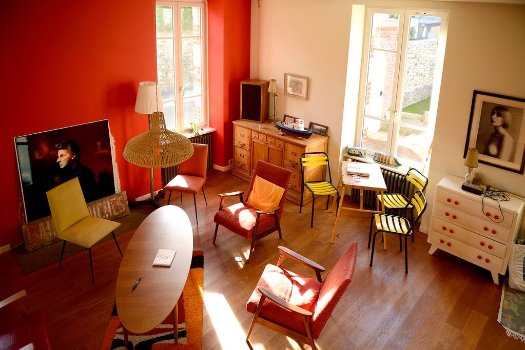 Grand séjour lumineux de 36m2
