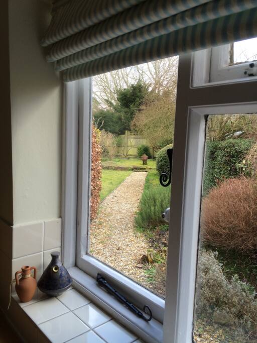 garden path to al fresco outside dining area