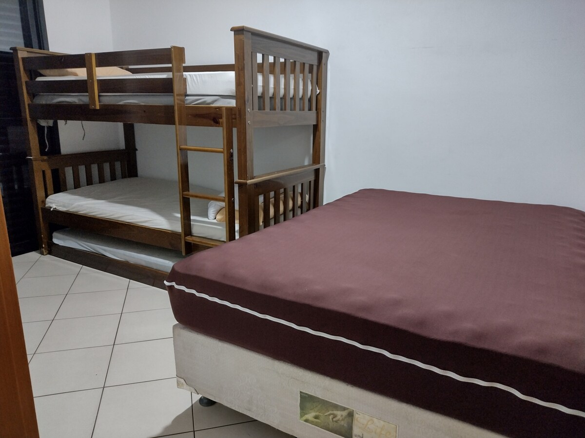 საძინებელი 1