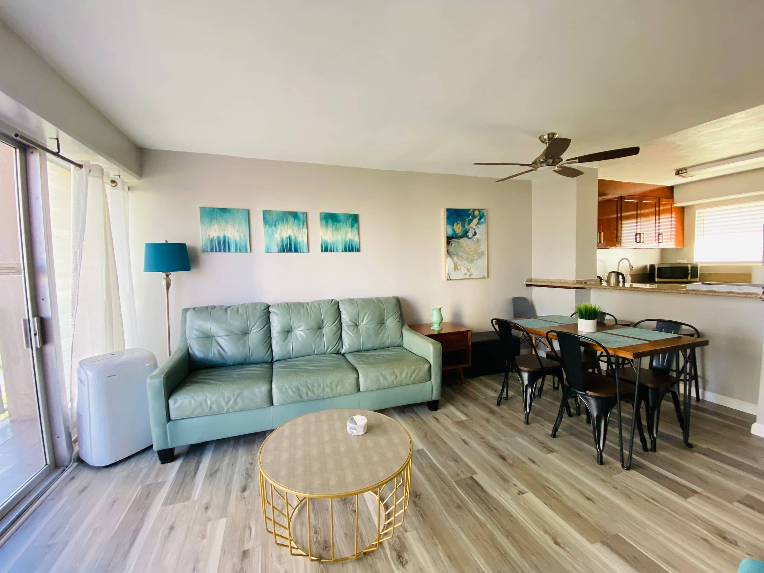 Waikiki 2 Bedroom Condo - Image 2
