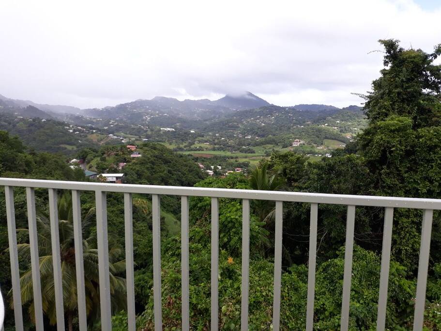 vue du balcon la montagne du vauclin