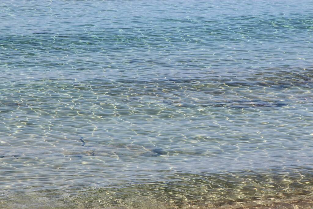 sea is 5 minutes walk!