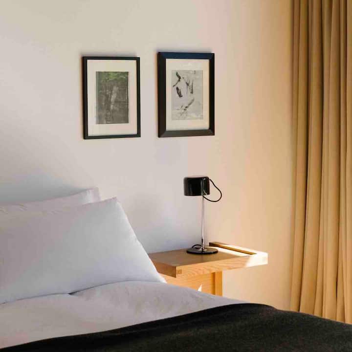 Primary Bedroom w/ a King Bed

photo: @nickglimenakis