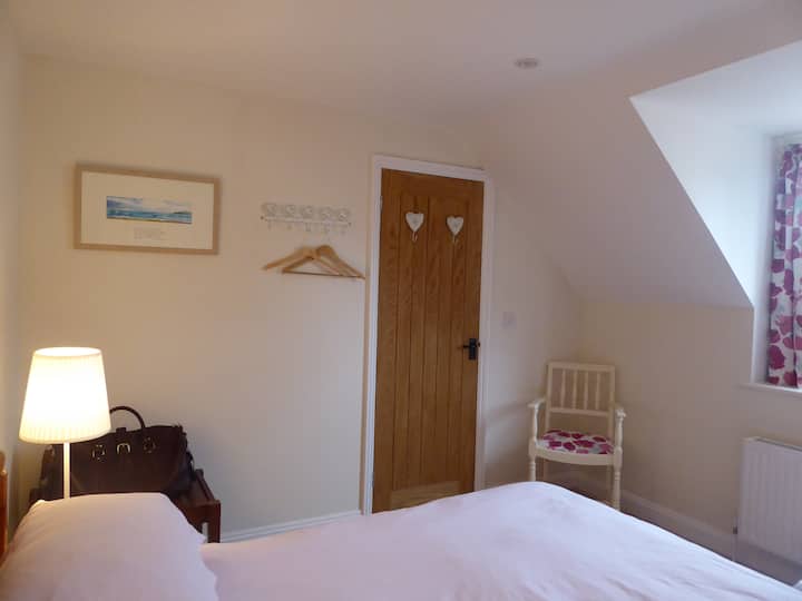 Family Home in village on The Cotswold Way Houses for Rent in