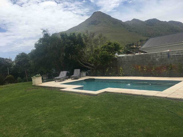 Chapman’s Peak, Noordhoek rural villa gallery image 2