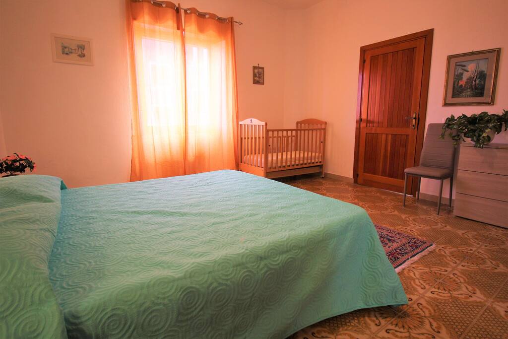 Camera letto 1b con culla