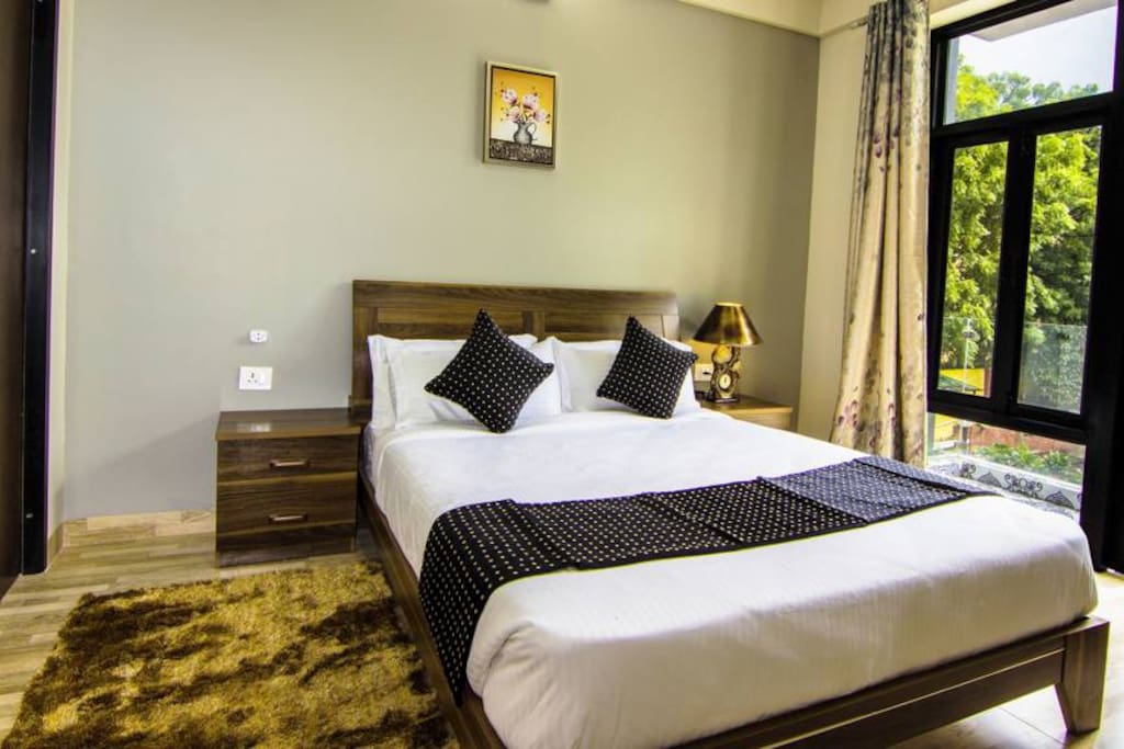 Deluxe Suites Master Bedroom