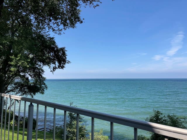 Lakefront Views - Near Cedar Point &amp; Vermilion 
