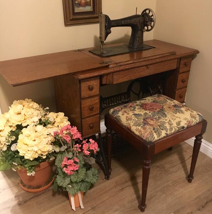 Sitting room decor.