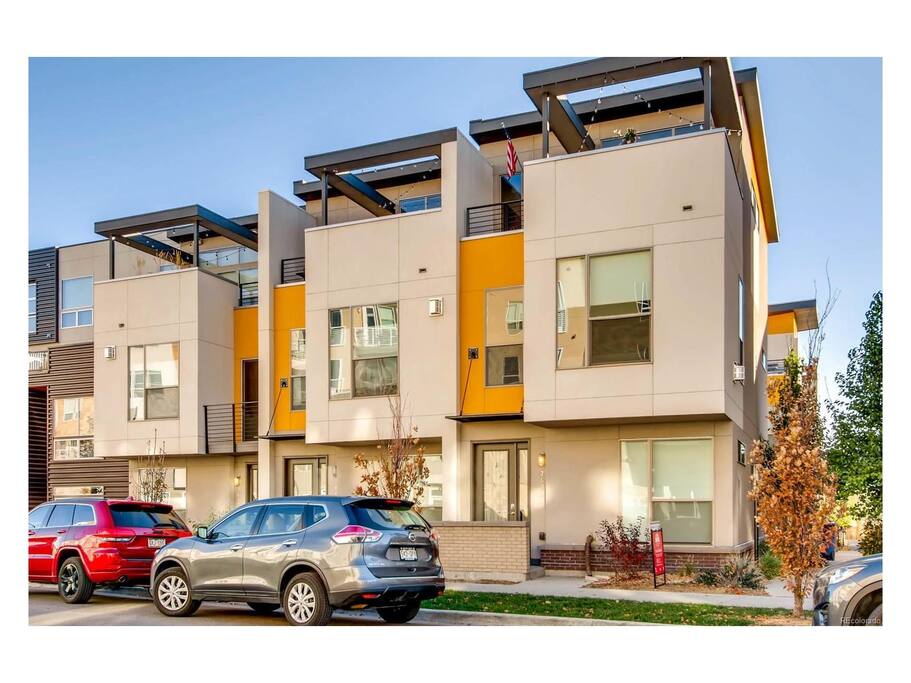 End unit. You can see Mile High Stadium from the balcony.