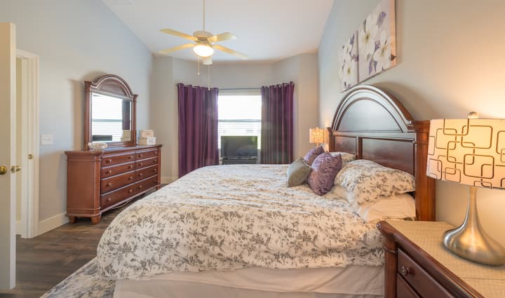 Spacious master with King bed, ensuite and flatscreen HD TV