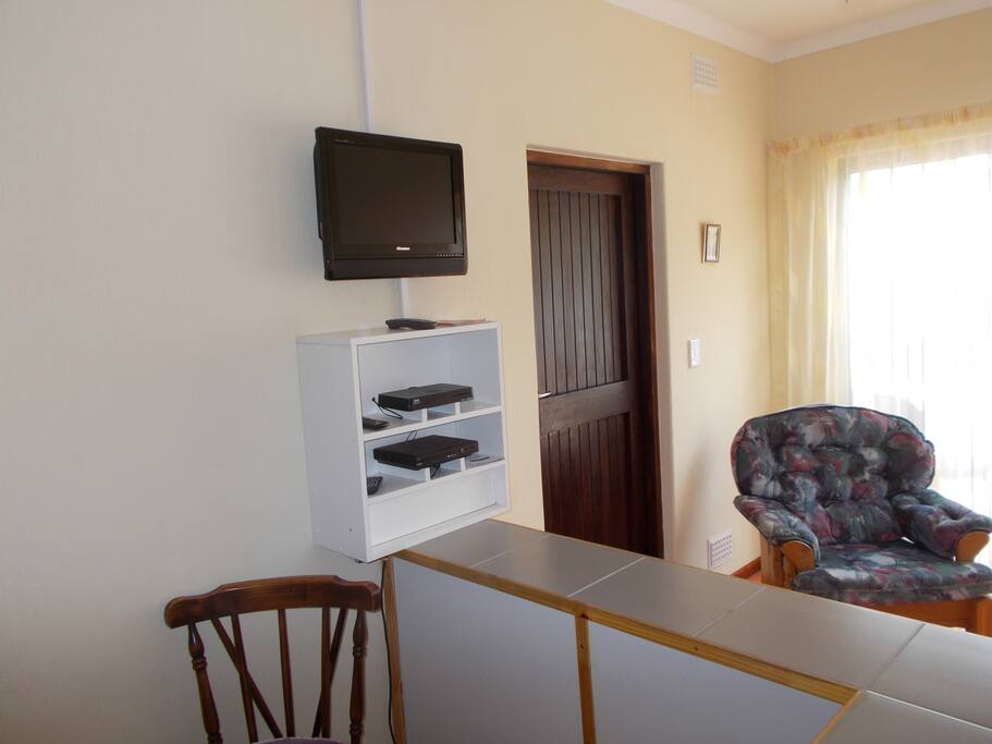 TV, decoder, DVD Player