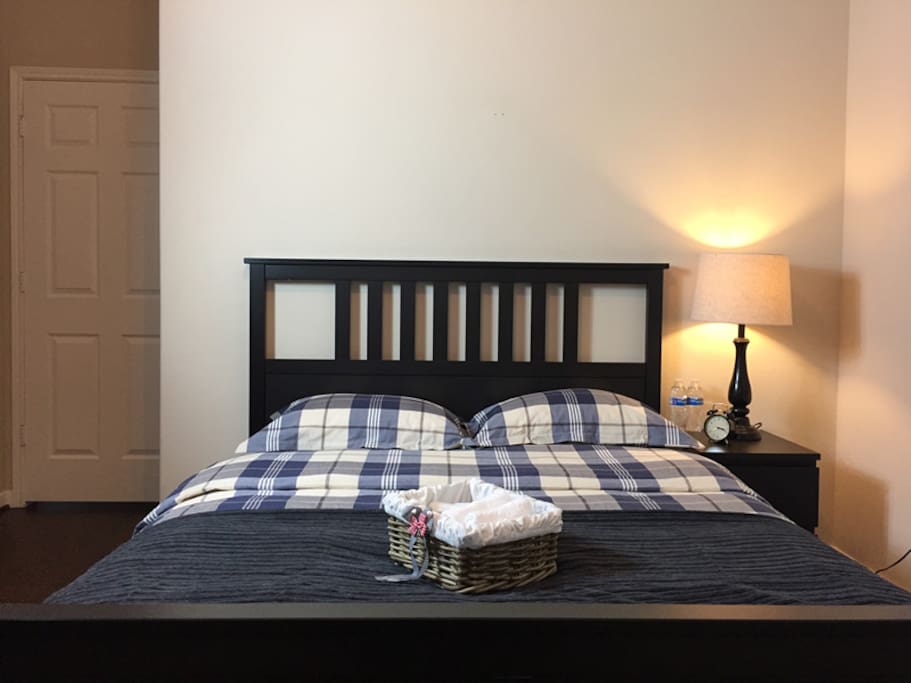 1 queen bed and night stand