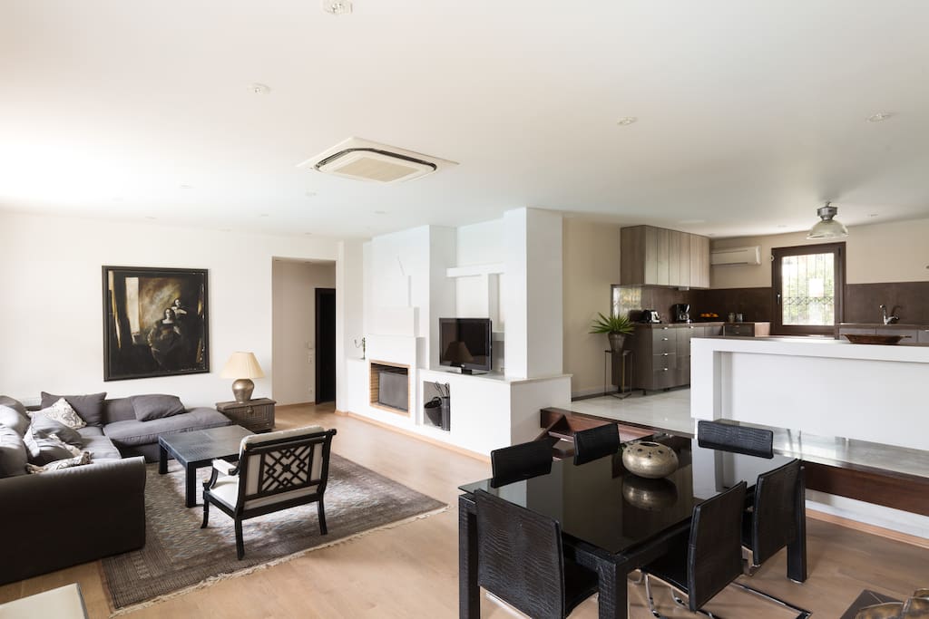 living & dining room