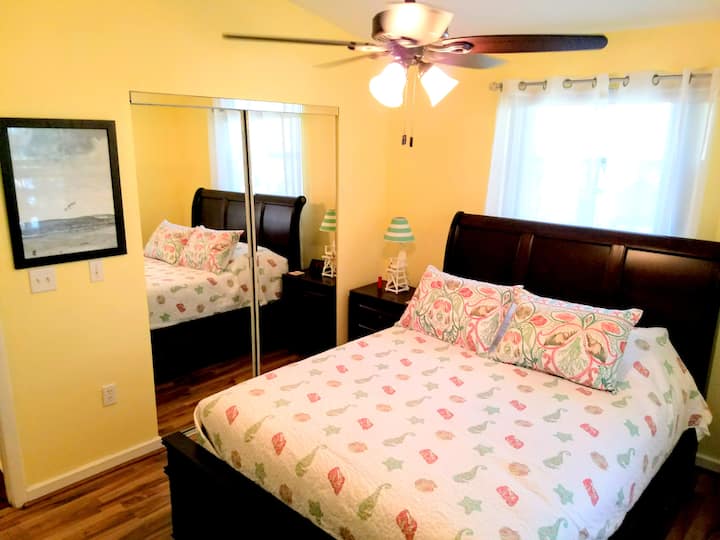 Slaapkamer 1 (heeft tv)