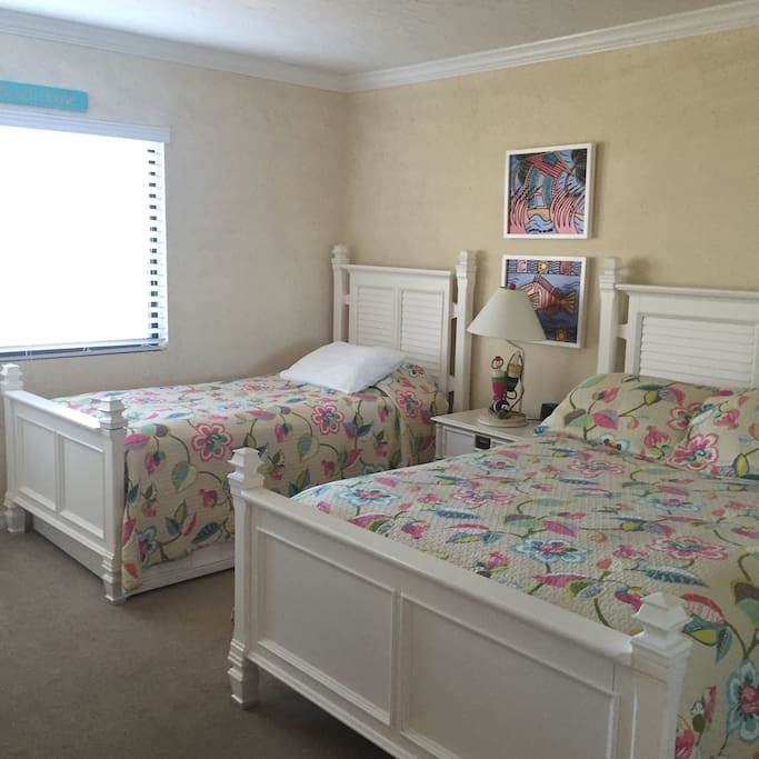 Guest bedroom 1 twin (trundle) and one full size bed