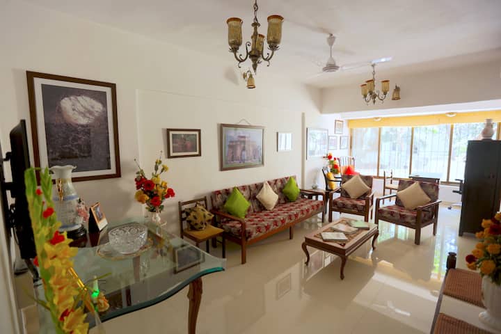 Tranquil Apartment in Beautiful Bandra
