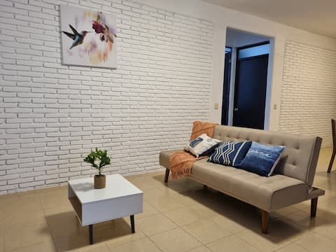 Apartment 4
Victoria Building