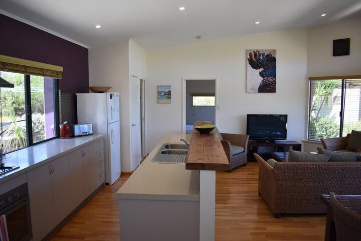 Villa – Calgardup – 2 night gallery image 4