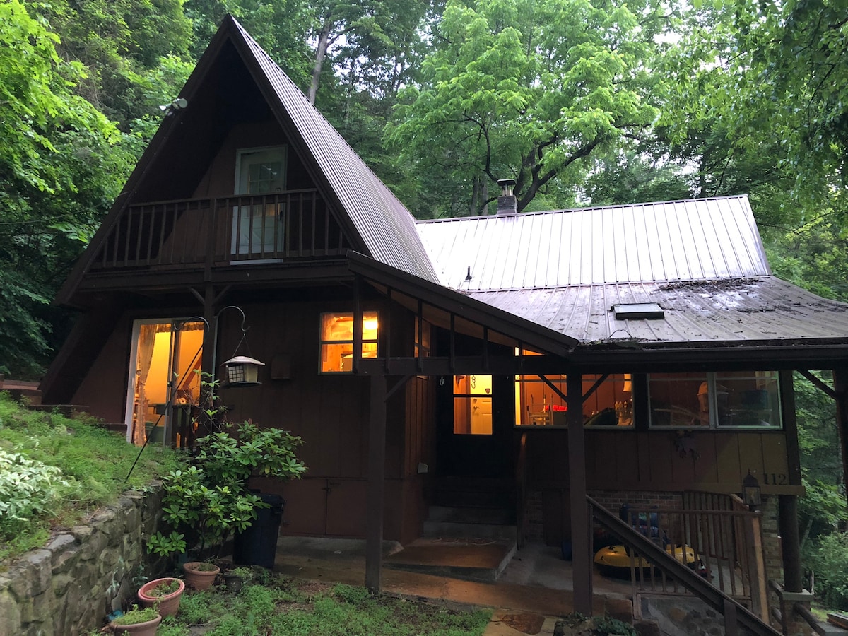 Country Roads Mountain River Retreat, Hinton, WV Houses for Rent in