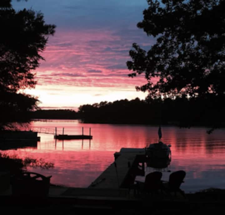 LAKE FRONT SWEET - Dog Friendly