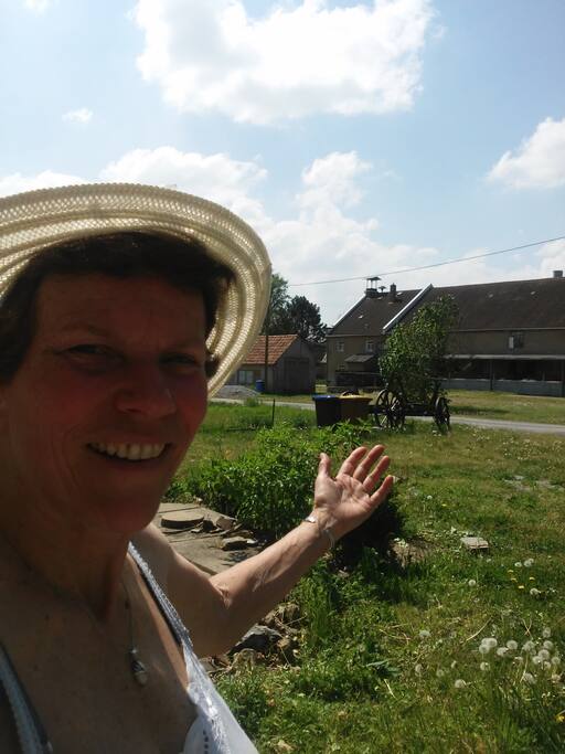 Blick vom Haus auf die umgebenden Gebäude