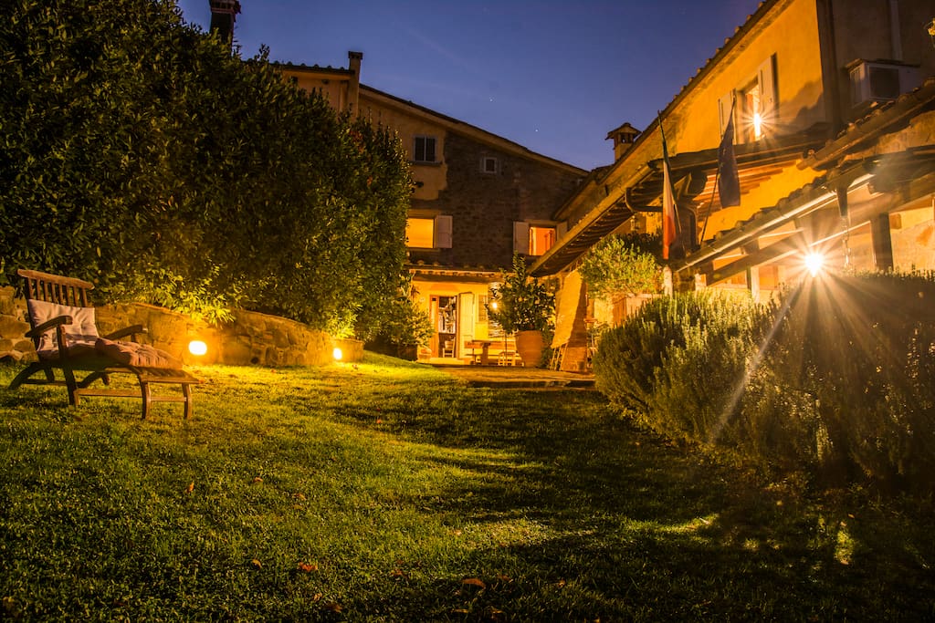 Il casale alla sera!