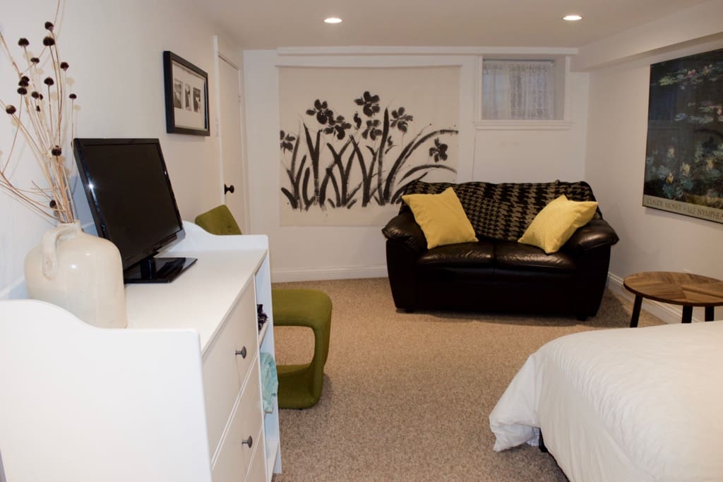 Reverse view of bedroom