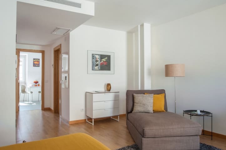 Zuzabed managed Airbnb listing 1