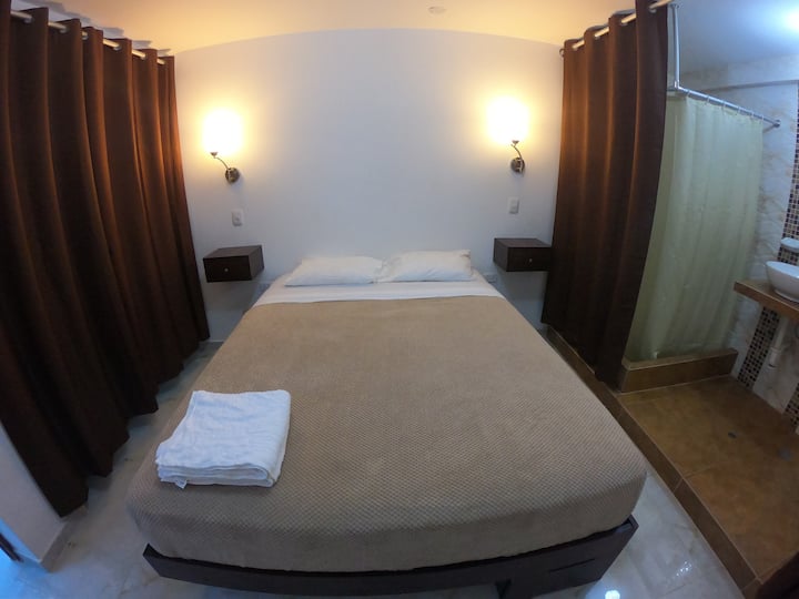 مدخل وحمام منفصل بسرير ملكي 2 Airbnb مدخل وحمام منفصل بسرير ملكي 2 Airbnb