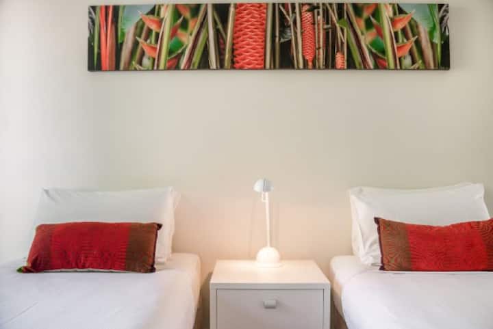 Estándar de 2 dormitorios, segundo dormitorio con 2 camas individuales