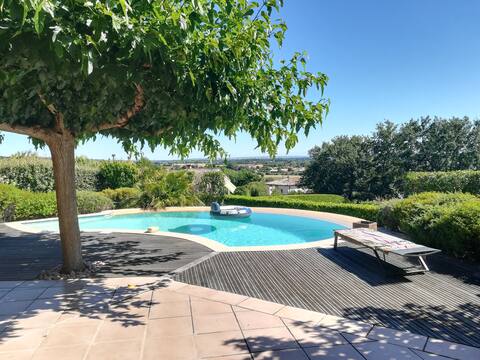Pool/Fiber Family Home