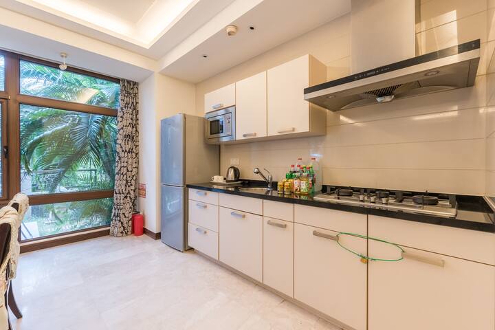 Princess County, Phase III, One Room, One Hall