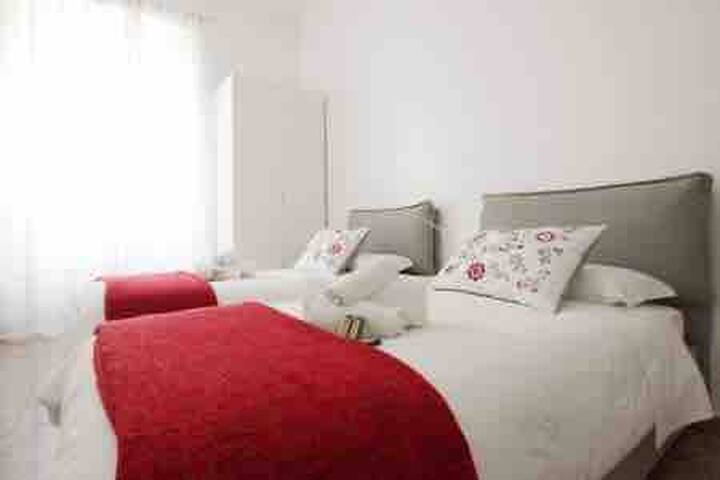 Supercentral, 3 bedrooms apt. in the Roman Ghetto gallery image 2