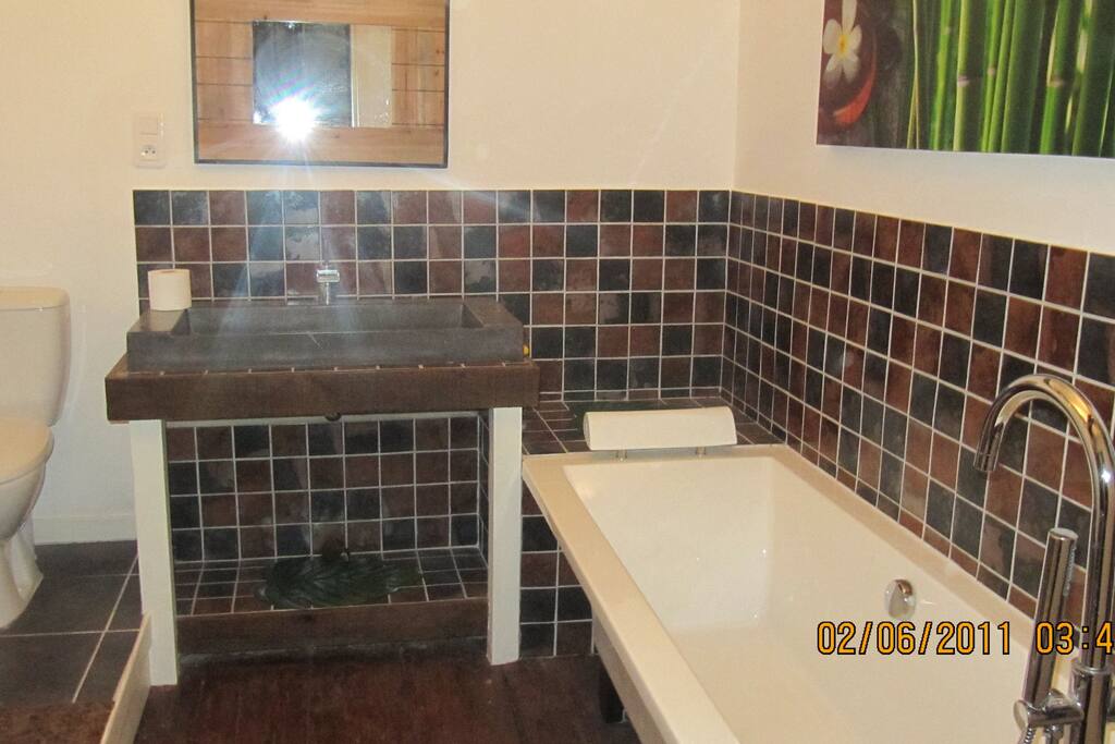 Ensuite bath room