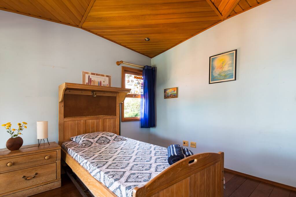 Suíte com cama solteiro