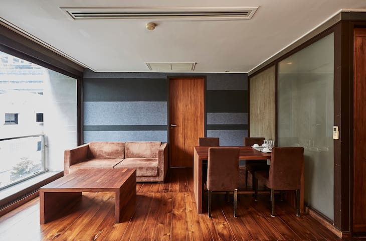 2 br Suite L at LUXX XL Langsuan (1 of 2)