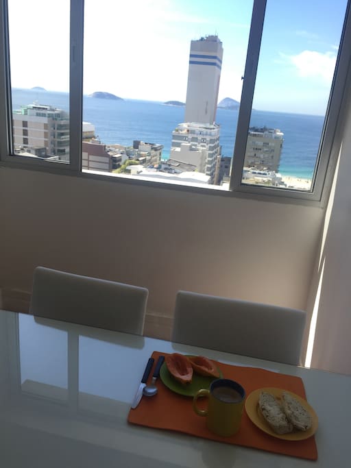 Sala de jantar vista mar
