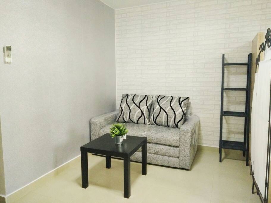 Modern style sofa & Sofa Bed for extra guest.