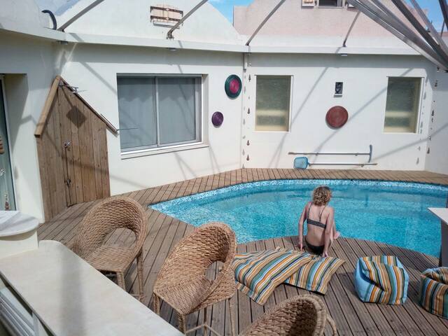 Seniat Eshems - Dar RALF