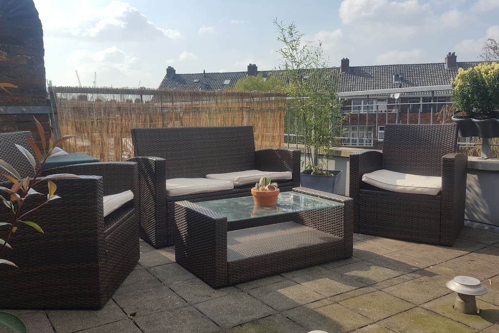 Sun terrace/rooftop lounge area