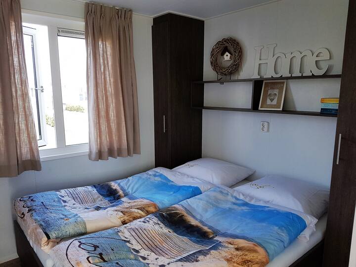 Chambre avec lit double